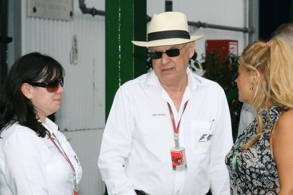 Spielbergben Gerstl Péter és Frank Tamás lánya, Ariane (balra) képviselte a Hungaroringet