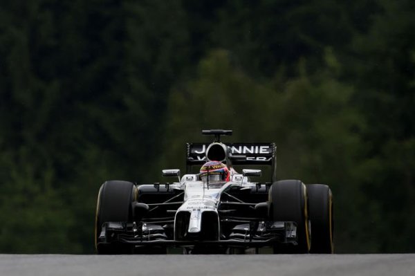 Jenson-Button-McLaren-Formel-1-GP-Oesterreich-Spielberg