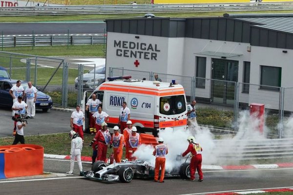 Lewis-Hamilton-Mercedes-F12 GP-Ungarn-26-Juli-2014