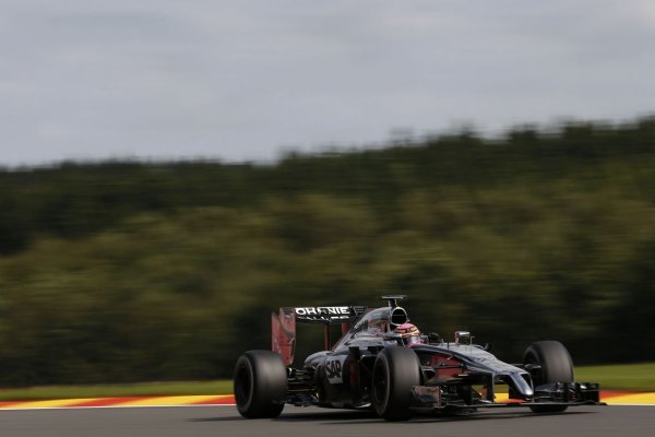 Button elégedett volt a McLaren stabilitásával az első és a harmadik szektorban, szerinte a középsőben kell javulniuk