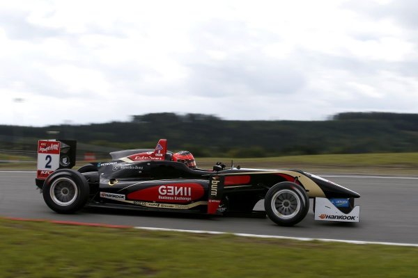 Ocon eddig nyolc futamot nyert az F3 Európa-bajnokságon, köztük kettőt a Hungaroringen és kettőt hazai pályáján, Pau-ban