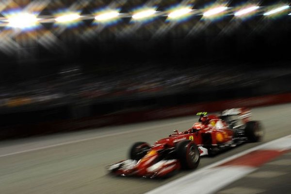 Raikkonen-Ferrari-Formel-1-GP-Singapur-20