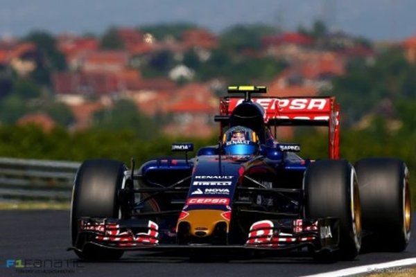 Carlos Sainz Jr. már a Renault WSR-ben is kedvelte a mogyoródi pályát - pénteken 3 tizeddel volt gyorsabb, mint Toro Rossó-s csapattársa, Verstappen